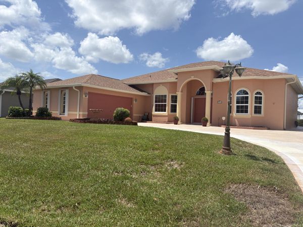 3306 SE Ford Lane SE, Port St. Lucie, FL 34984