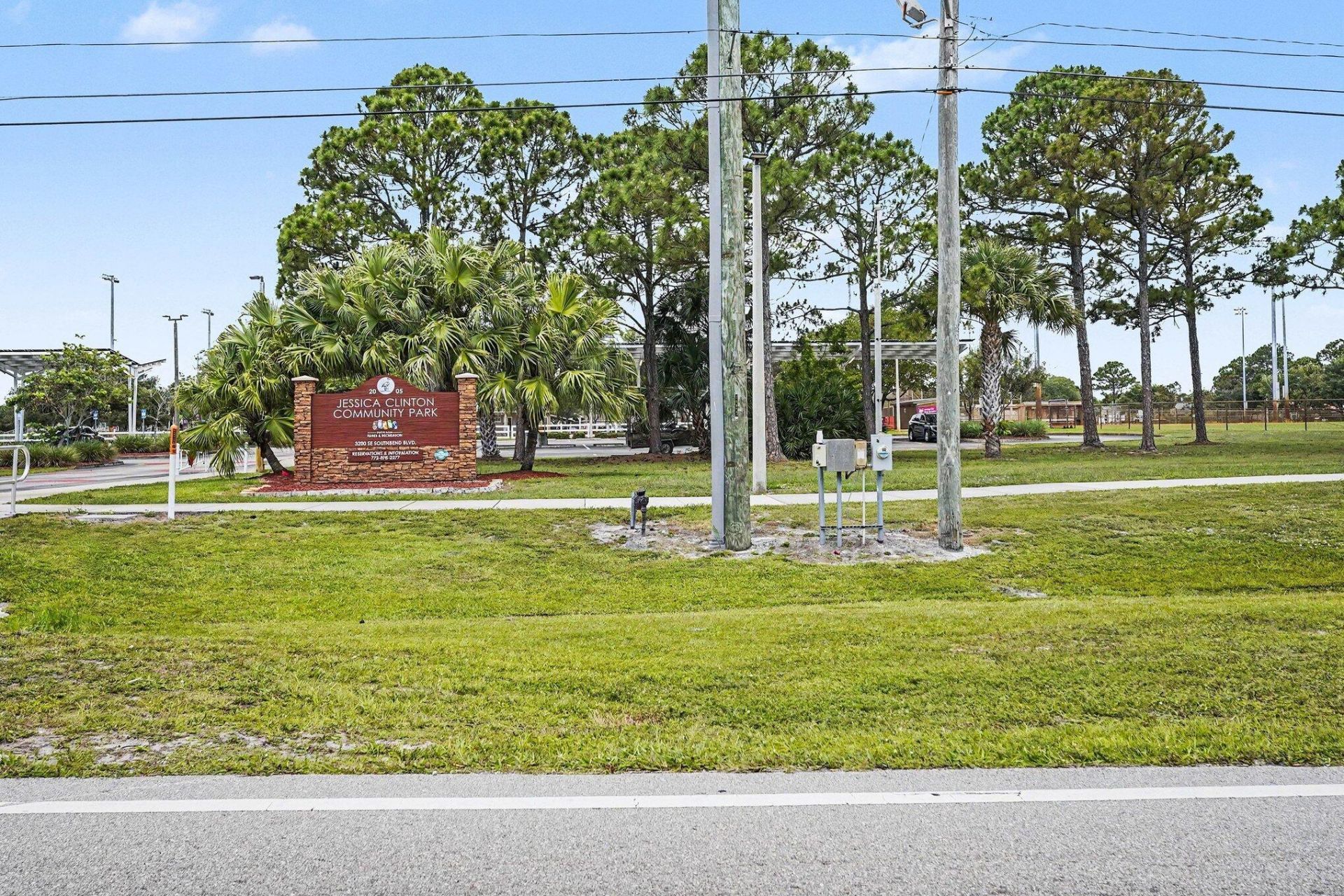 3306 SE Ford Lane Se, Port Saint Lucie, FL 34984 Photo