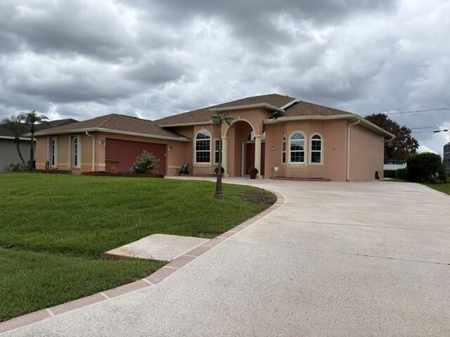 3306 SE Ford Lane Se, Port Saint Lucie, FL 34984 Photo