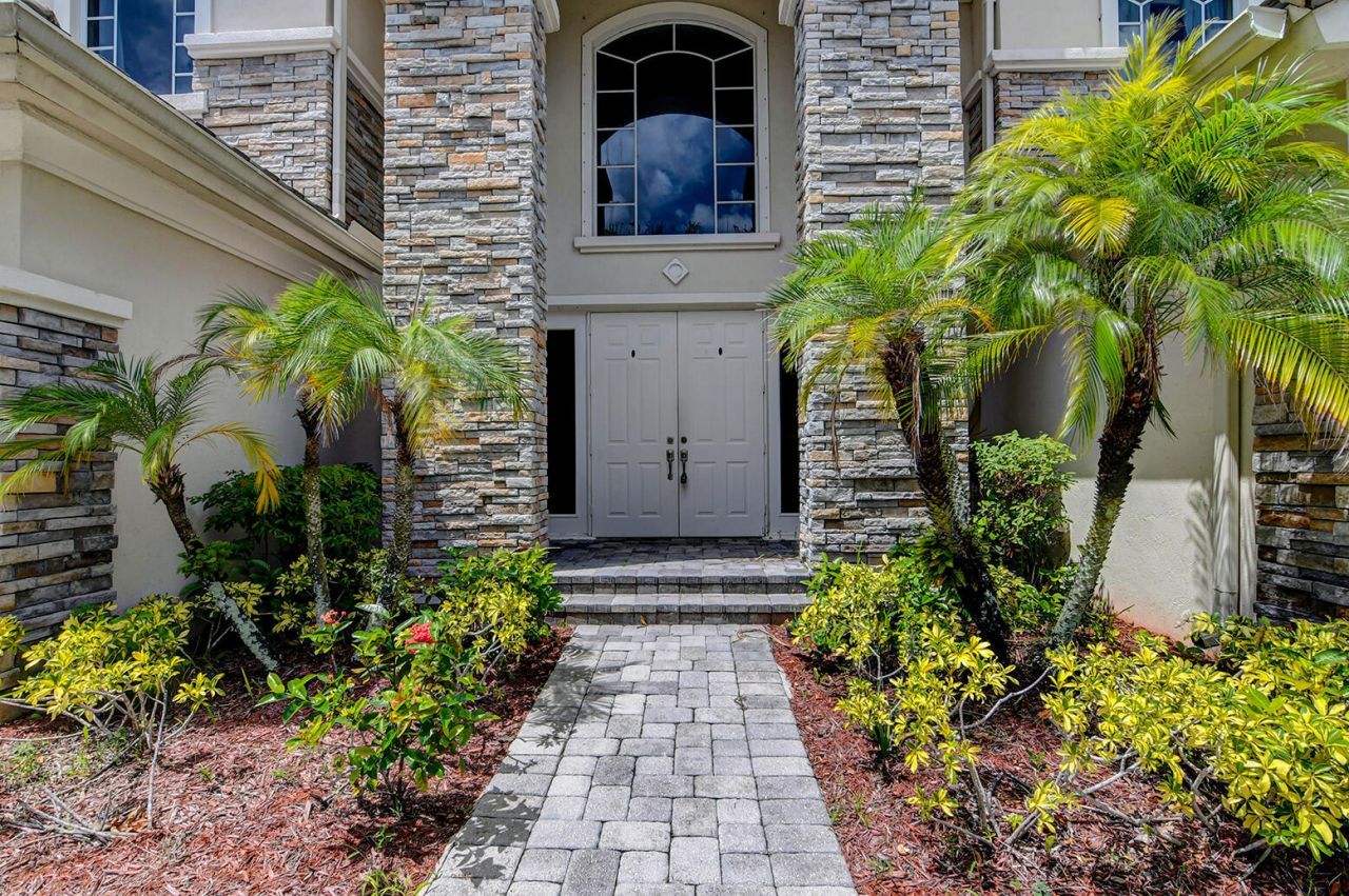 670 Edgebrook Lane, Royal Palm Beach, FL 33411 Photo