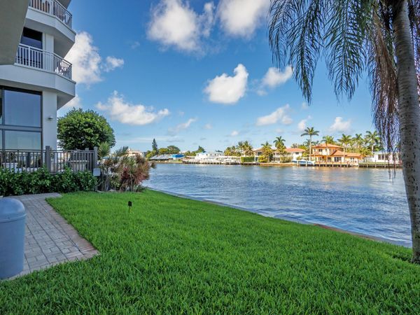 3100 NE 48th Street, Unit 806, Fort Lauderdale, FL 33308