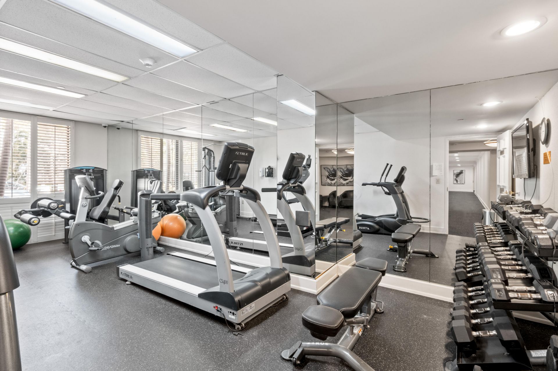 3100 NE 48th Street, Unit 806, Fort Lauderdale, FL 33308 Photo