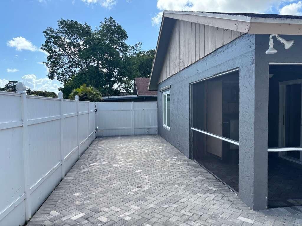 5369 Gene Circle, West Palm Beach, FL 33415 Photo