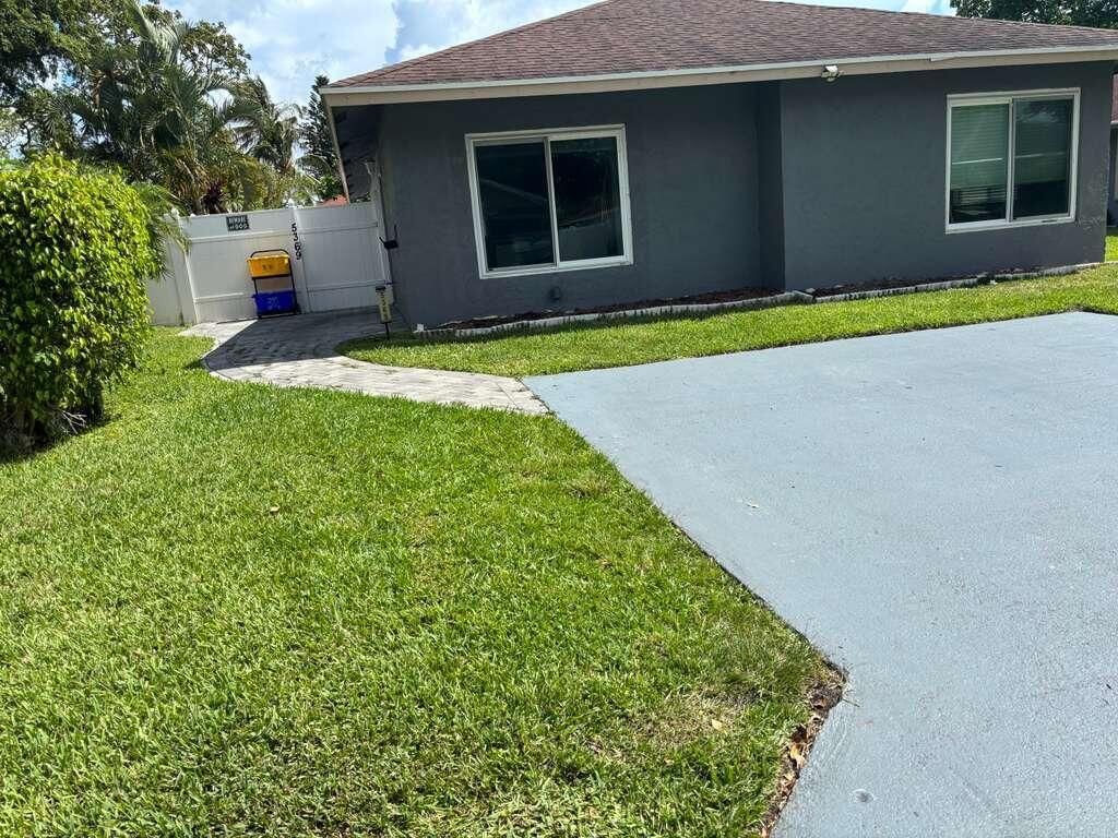 5369 Gene Circle, West Palm Beach, FL 33415 Photo