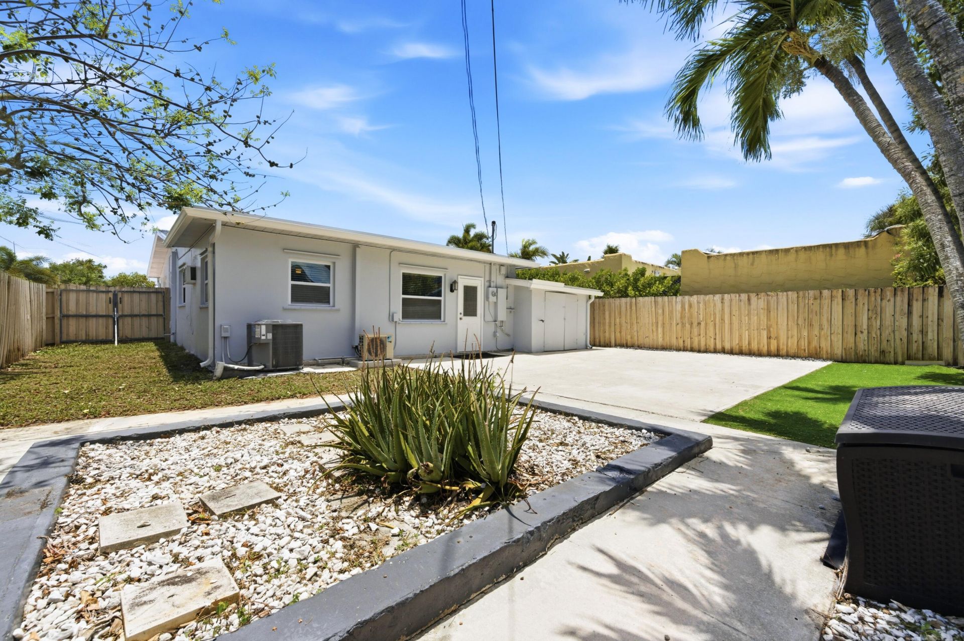 715 Green Street, West Palm Beach, FL 33405 Photo