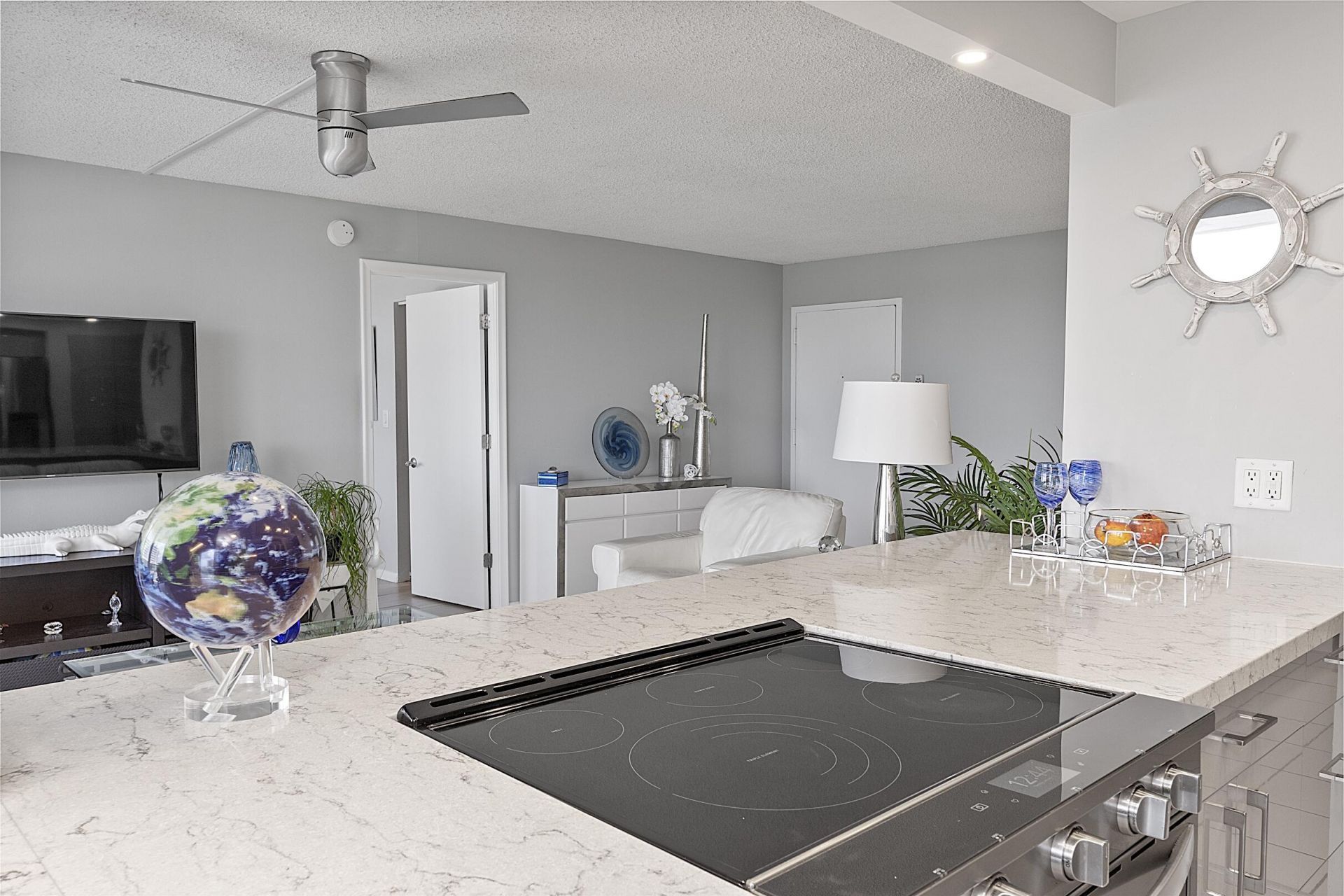 2841 N Ocean Boulevard, Unit 602, Fort Lauderdale, FL 33308 Photo