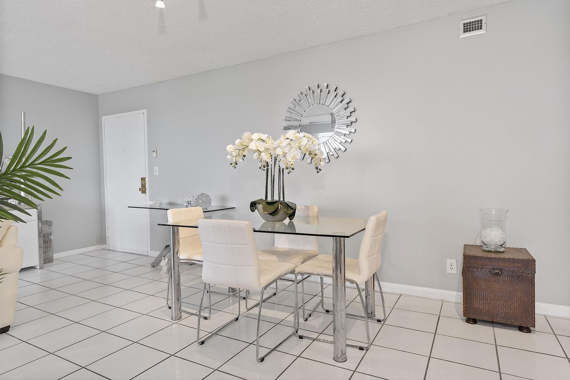 2841 N Ocean Boulevard, Unit 602, Fort Lauderdale, FL 33308 Photo