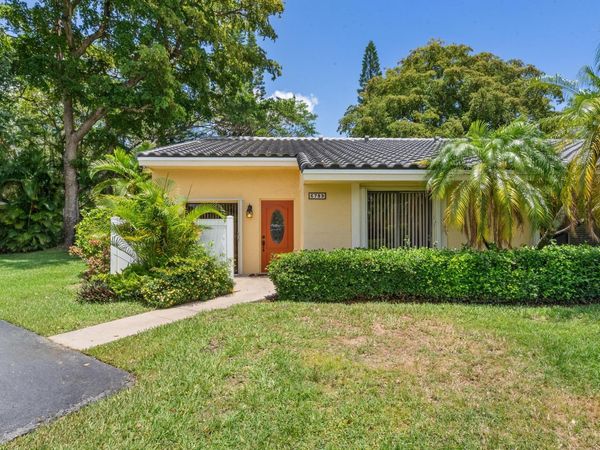 6789 Bridlewood Court, Unit ., Boca Raton, FL 33433