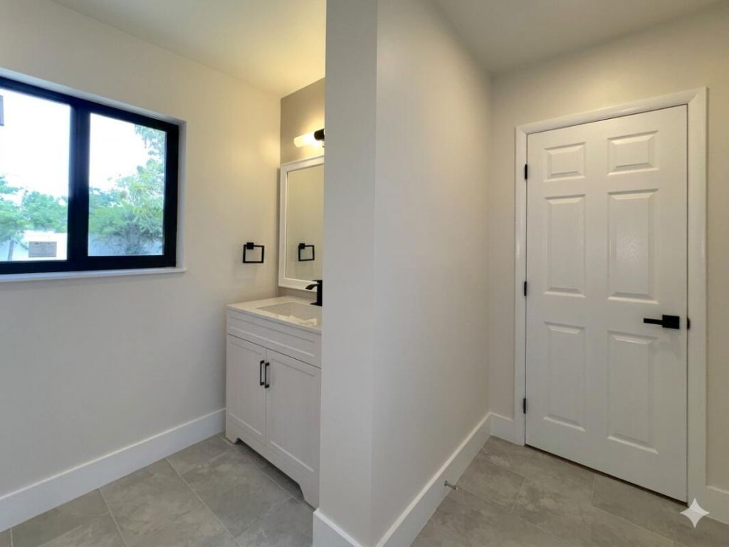 1795 Lauderdale Manor Drive, Fort Lauderdale, FL 33311 Photo