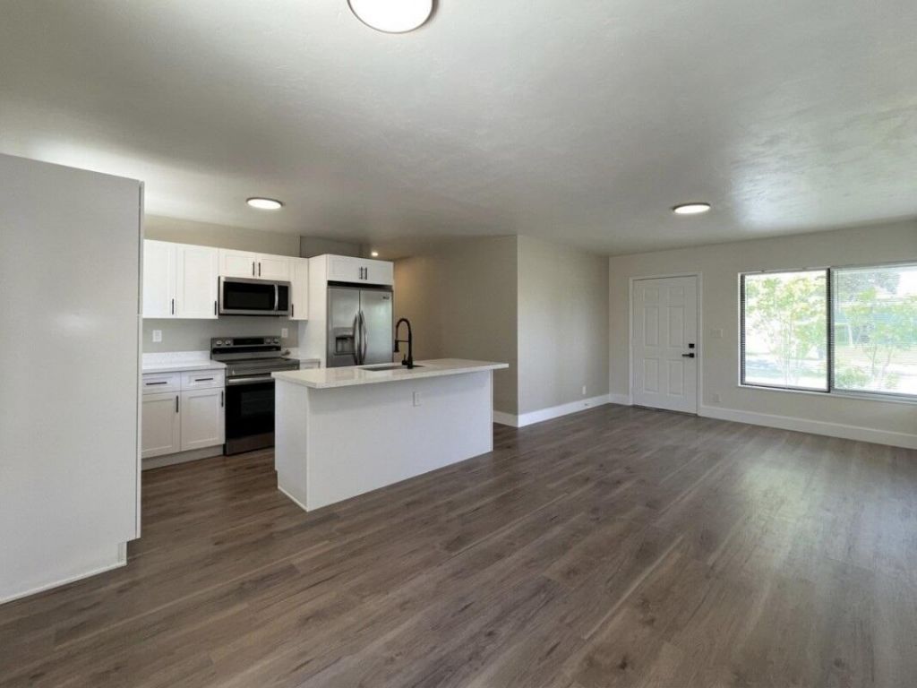 1795 Lauderdale Manor Drive, Fort Lauderdale, FL 33311 Photo