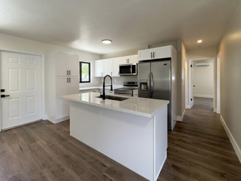 1795 Lauderdale Manor Drive, Fort Lauderdale, FL 33311 Photo