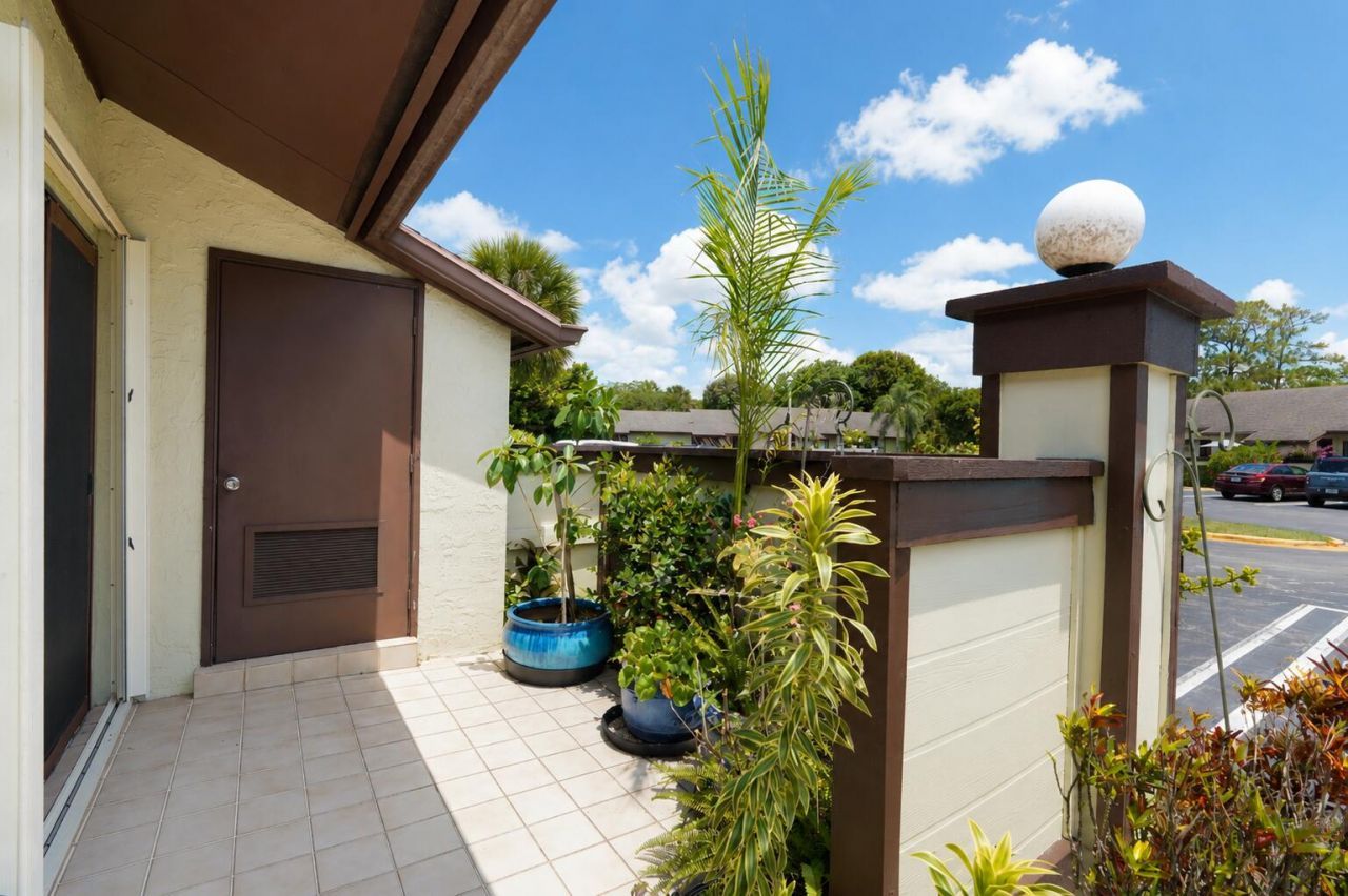 272 Beaver Dam Court, Royal Palm Beach, FL 33411 Photo