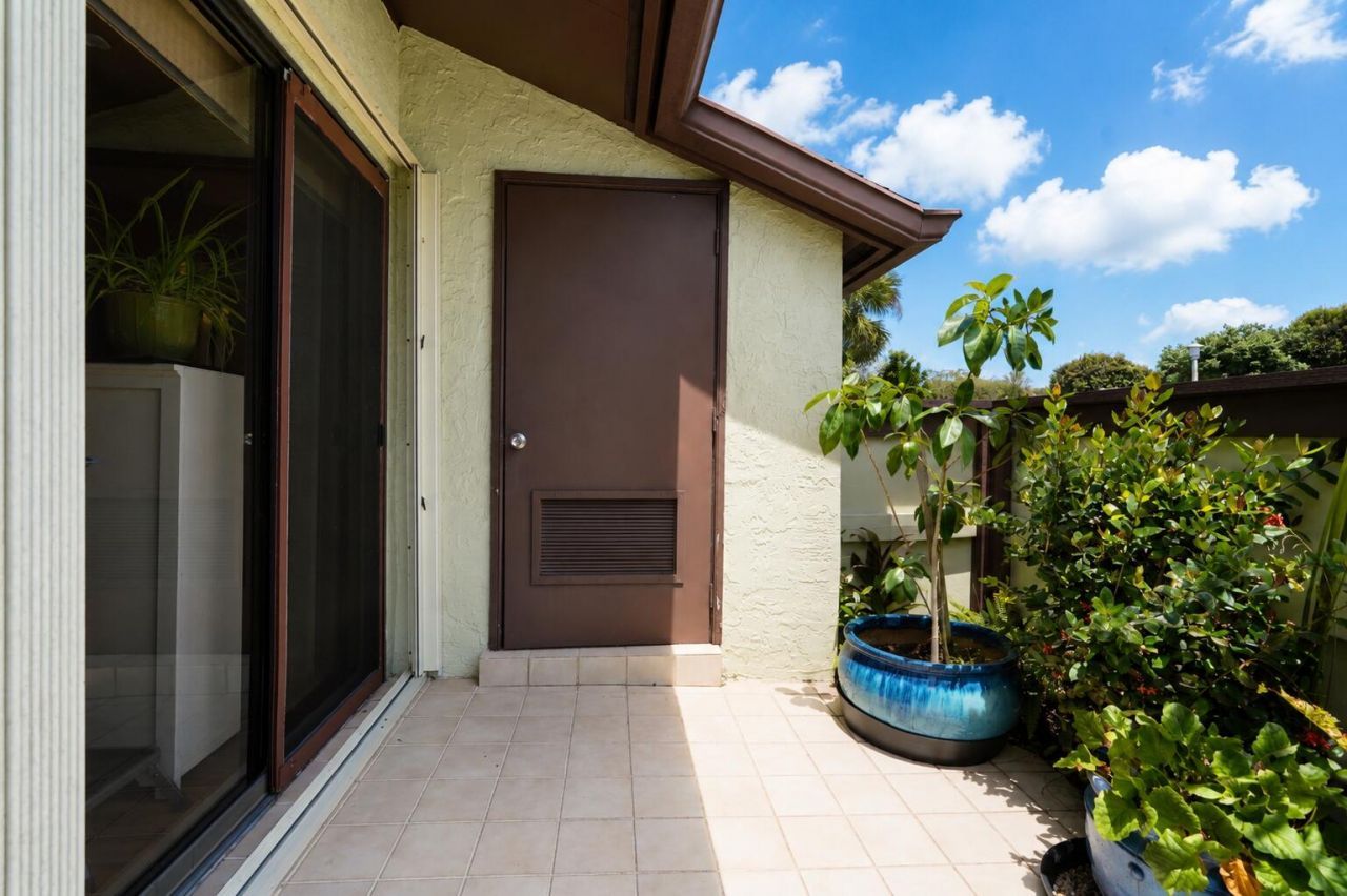 272 Beaver Dam Court, Royal Palm Beach, FL 33411 Photo