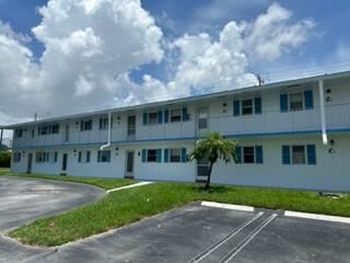 1115 Lake Terrace, Unit 210, Boynton Beach, FL 33426 Photo