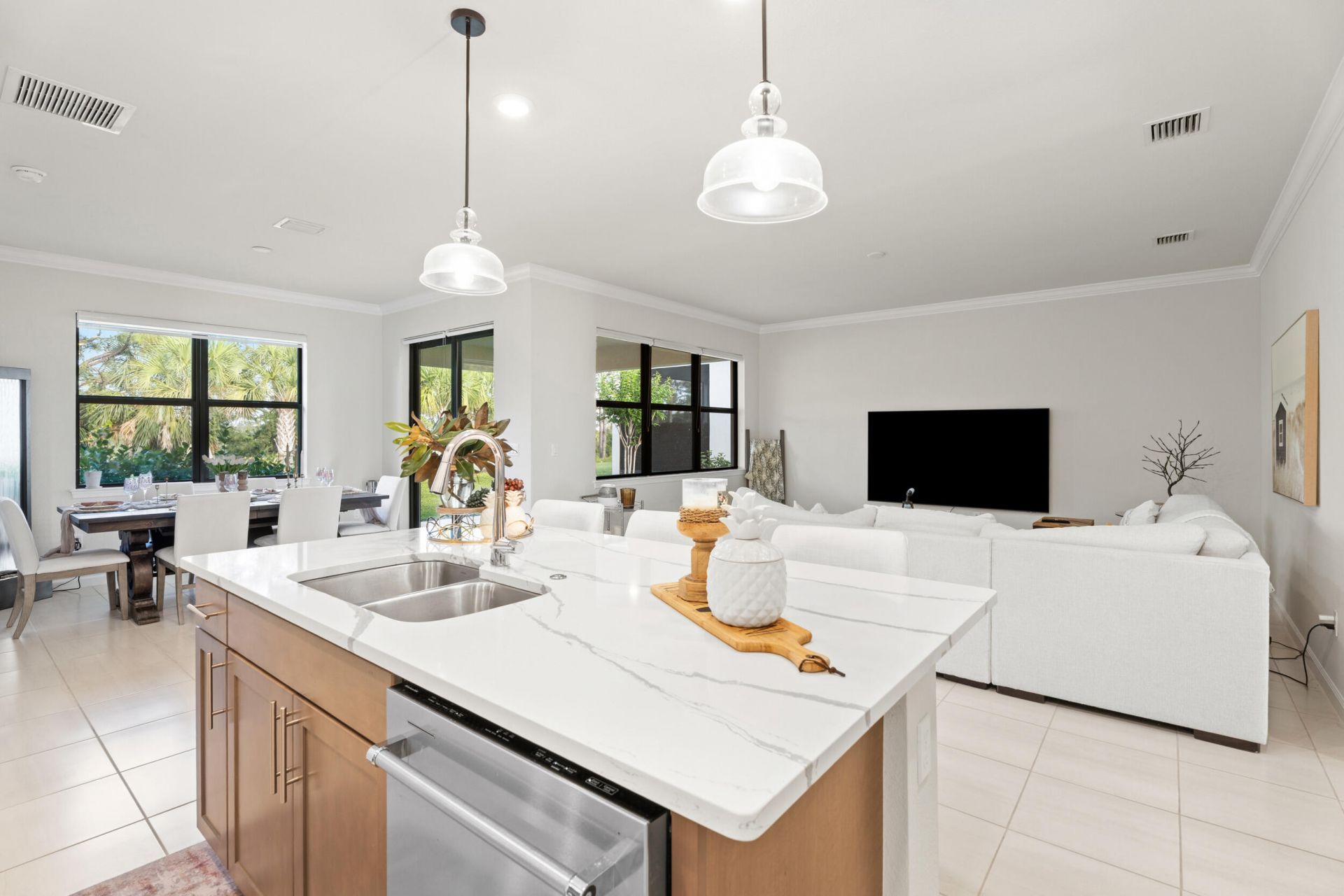 373 SE Filoli Drive, Port Saint Lucie, FL 34984 Photo