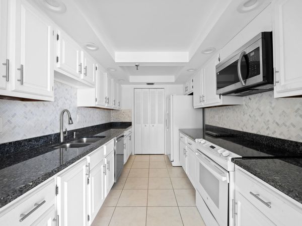 859 Jeffery Street, Unit 312, Boca Raton, FL 33487