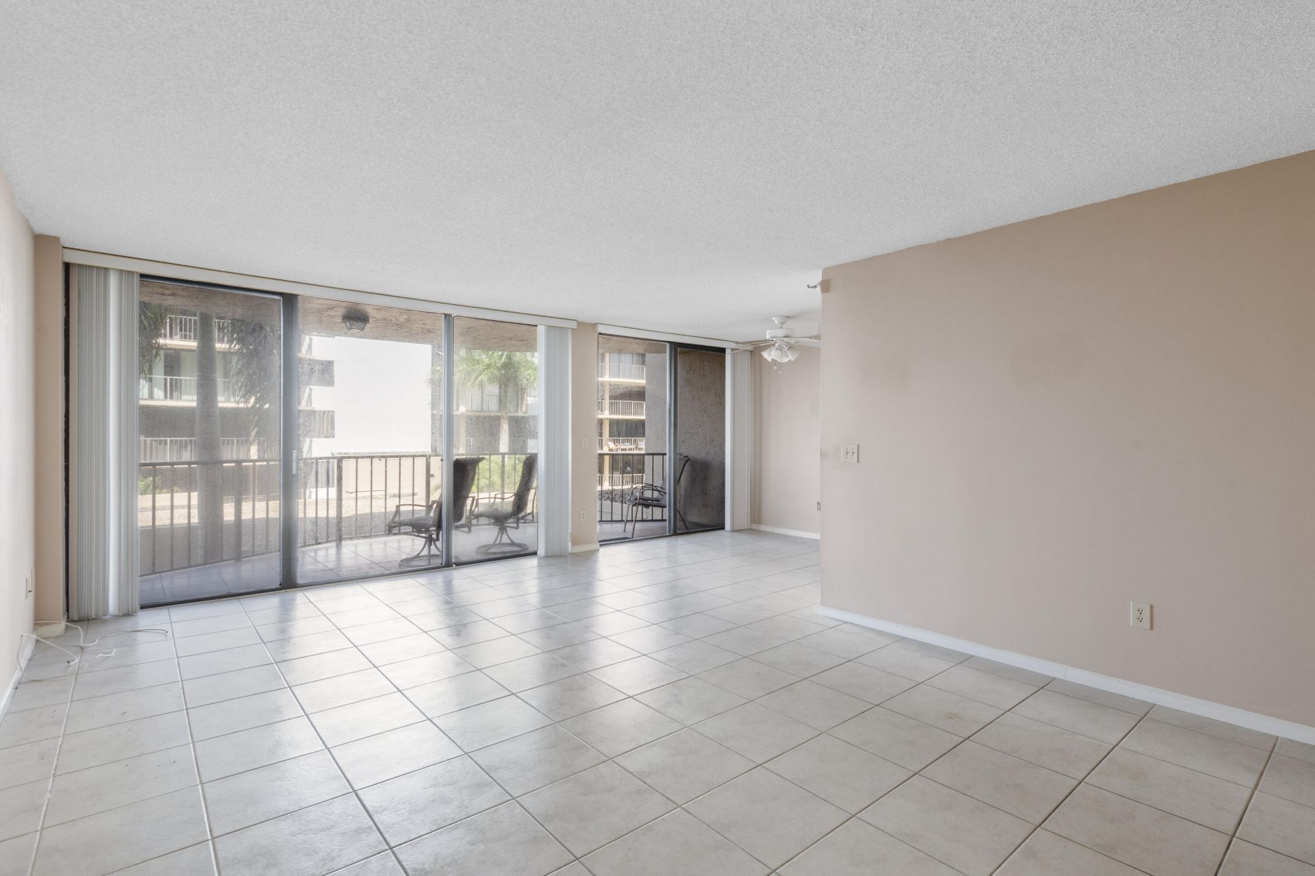 859 Jeffery Street, Unit 312, Boca Raton, FL 33487 Photo
