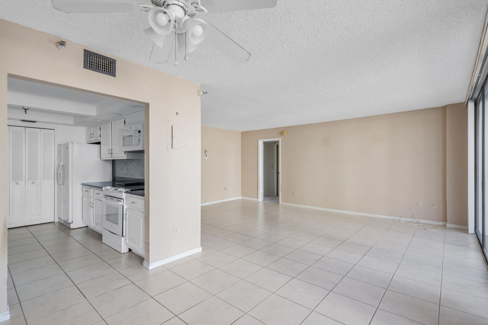 859 Jeffery Street, Unit 312, Boca Raton, FL 33487 Photo