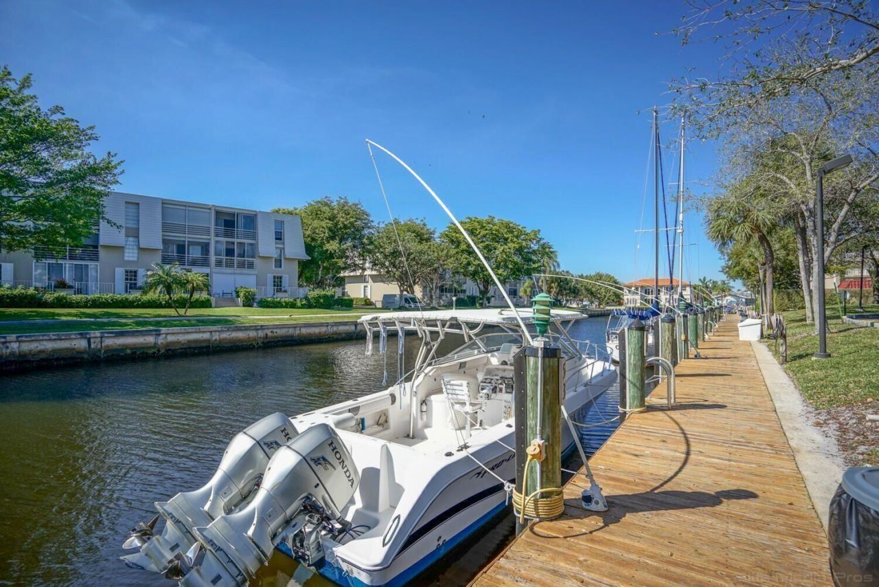 859 Jeffery Street, Unit 312, Boca Raton, FL 33487 Photo