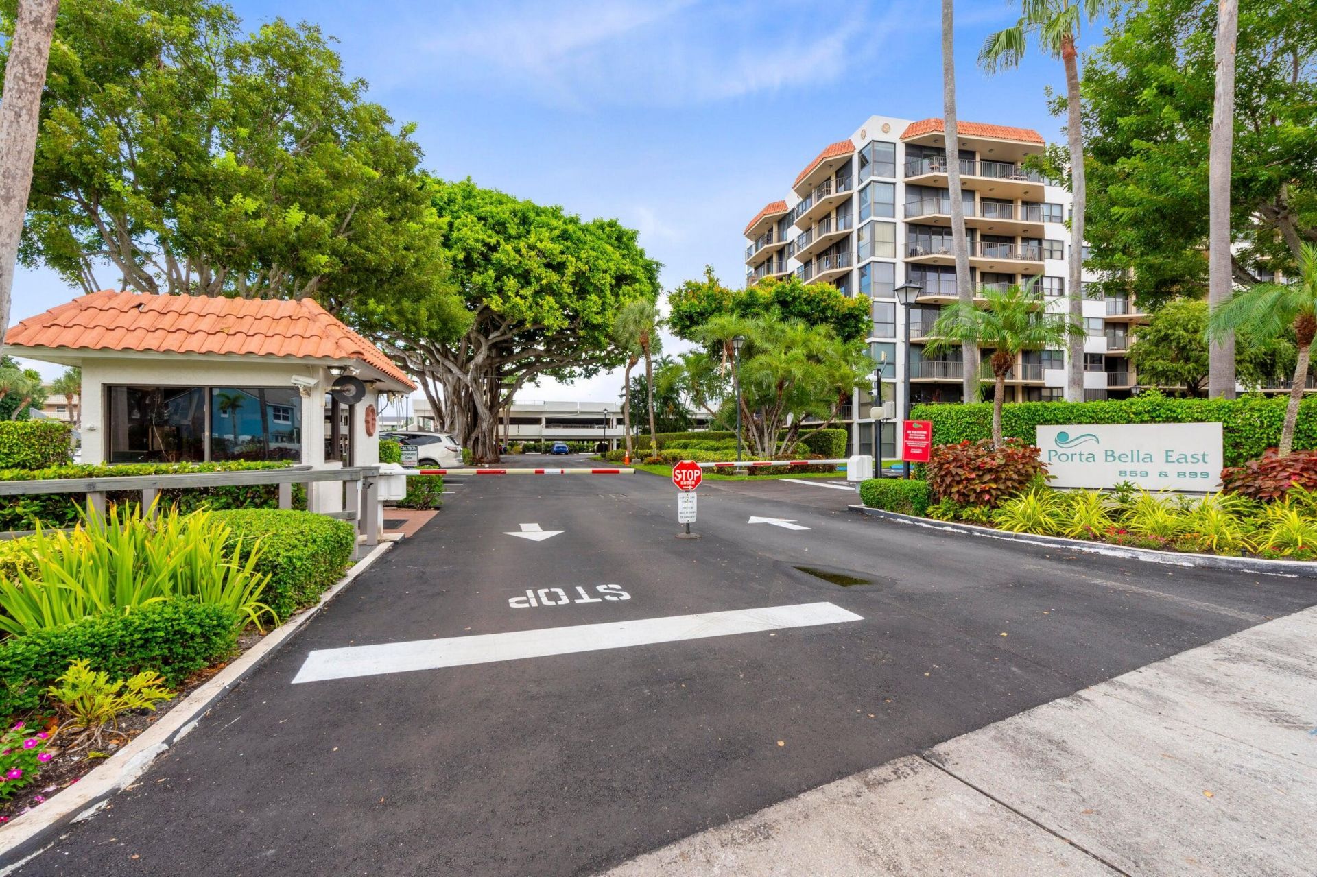 859 Jeffery Street, Unit 312, Boca Raton, FL 33487 Photo