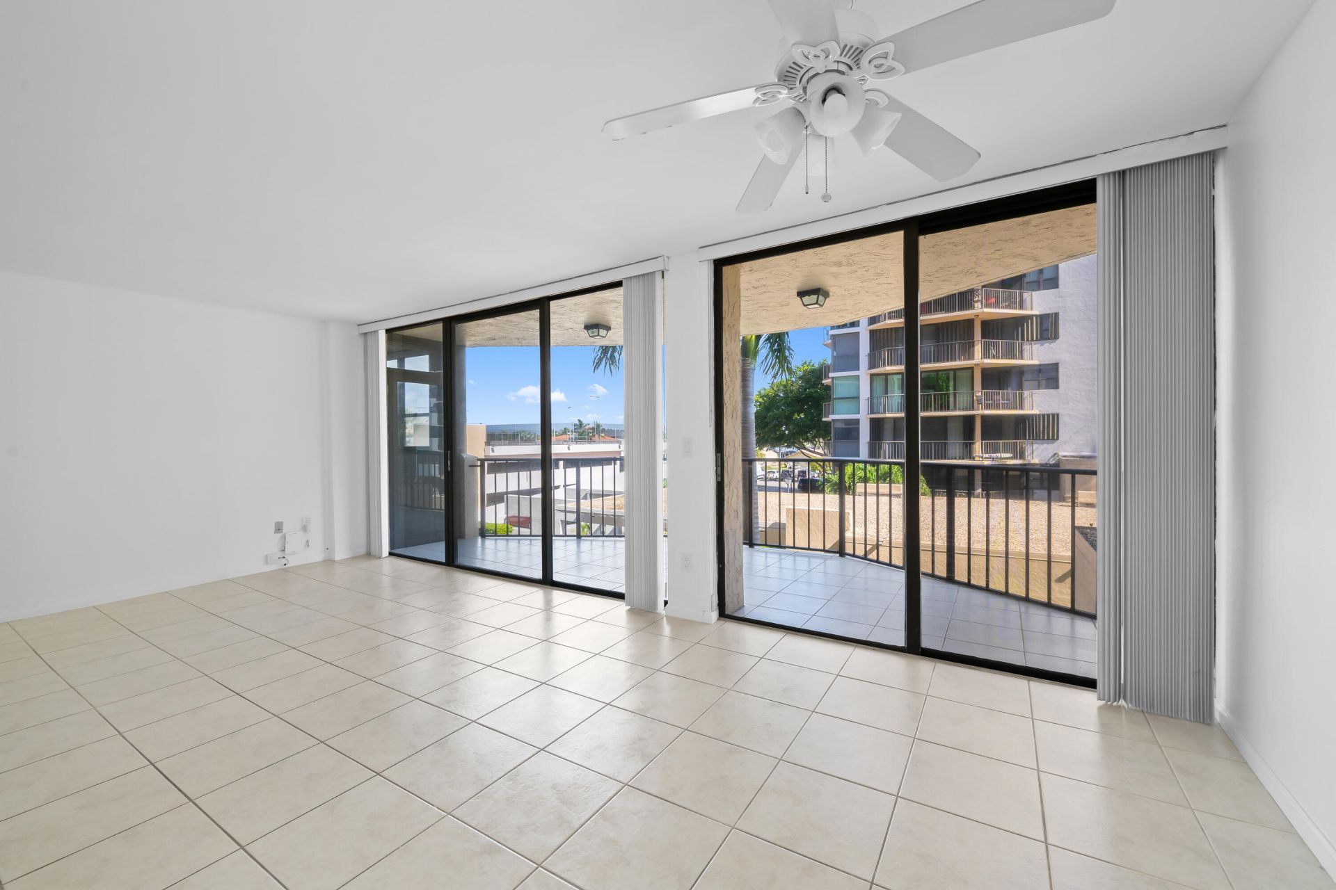 859 Jeffery Street, Unit 312, Boca Raton, FL 33487 Photo