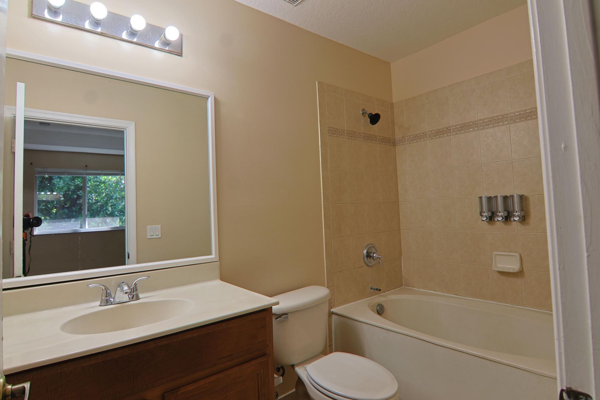 21211 NW 14th Place, Unit 3-27, Miami Gardens, FL 33169 Photo