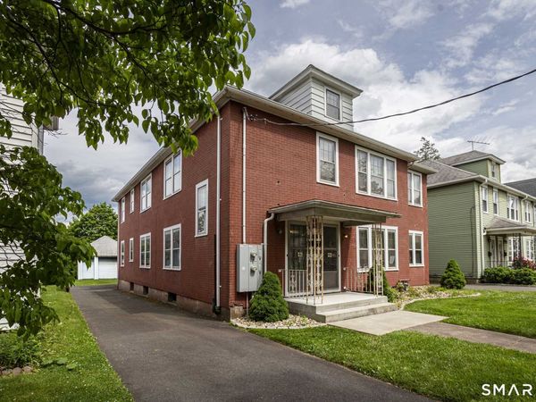 416-418 Fairfield, Hartford, CT 06114