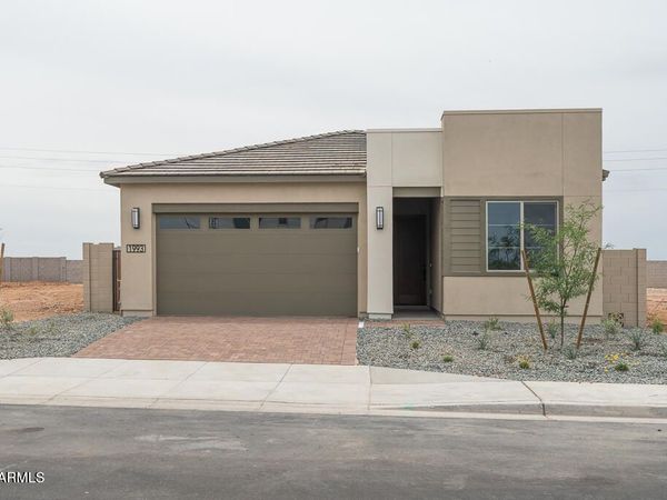 1993 E MILL Road, San Tan Valley, AZ 85140