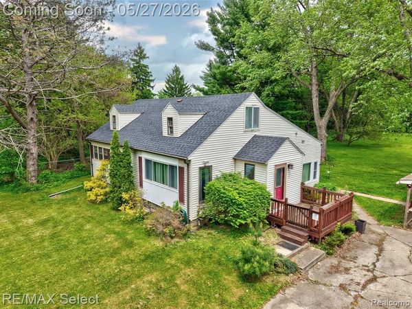 6361 Fenton Road, Grand Blanc Twp, MI 48507