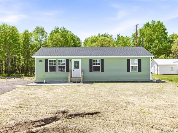 2941 Beach Road, Port Huron Twp, MI 48060
