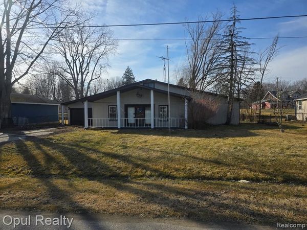 5402 Orchard Drive, East China Twp, MI 48054