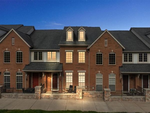 13 N N Squirrel Road, Auburn Hills, MI 48326