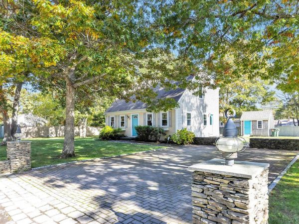 58 Orrs Avenue , Hyannis, MA 02601