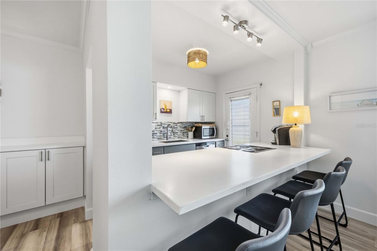 765 John Ringling Boulevard, Unit 5, Sarasota, FL 34236 Photo