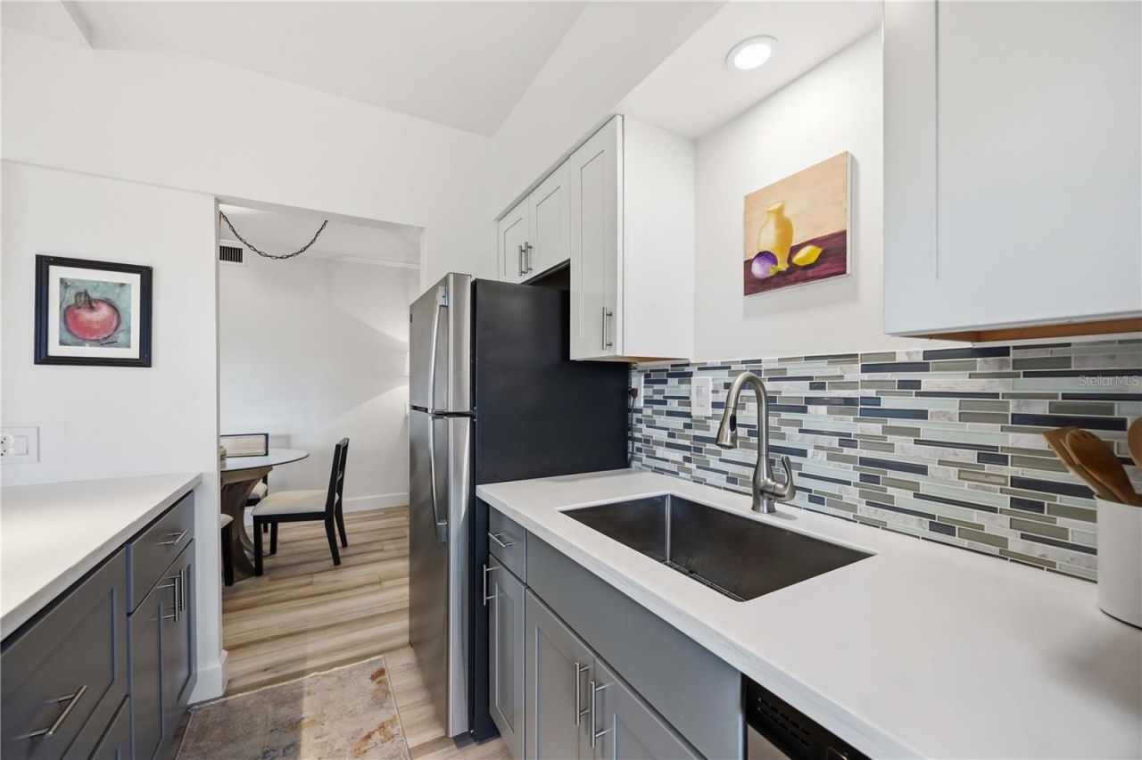 765 John Ringling Boulevard, Unit 5, Sarasota, FL 34236 Photo