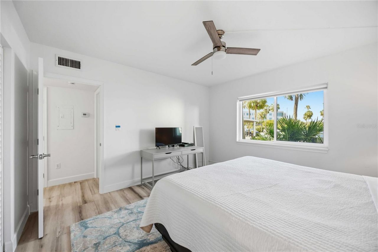 765 John Ringling Boulevard, Unit 5, Sarasota, FL 34236 Photo