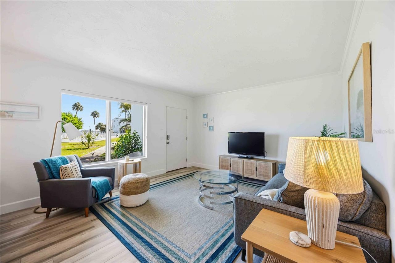 765 John Ringling Boulevard, Unit 5, Sarasota, FL 34236 Photo