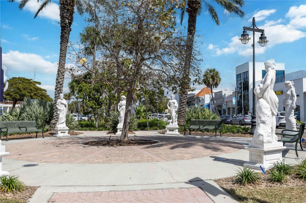 765 John Ringling Boulevard, Unit 5, Sarasota, FL 34236 Photo