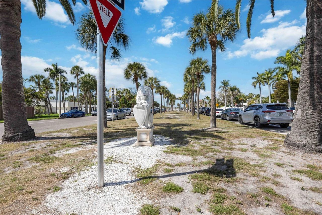 765 John Ringling Boulevard, Unit 5, Sarasota, FL 34236 Photo