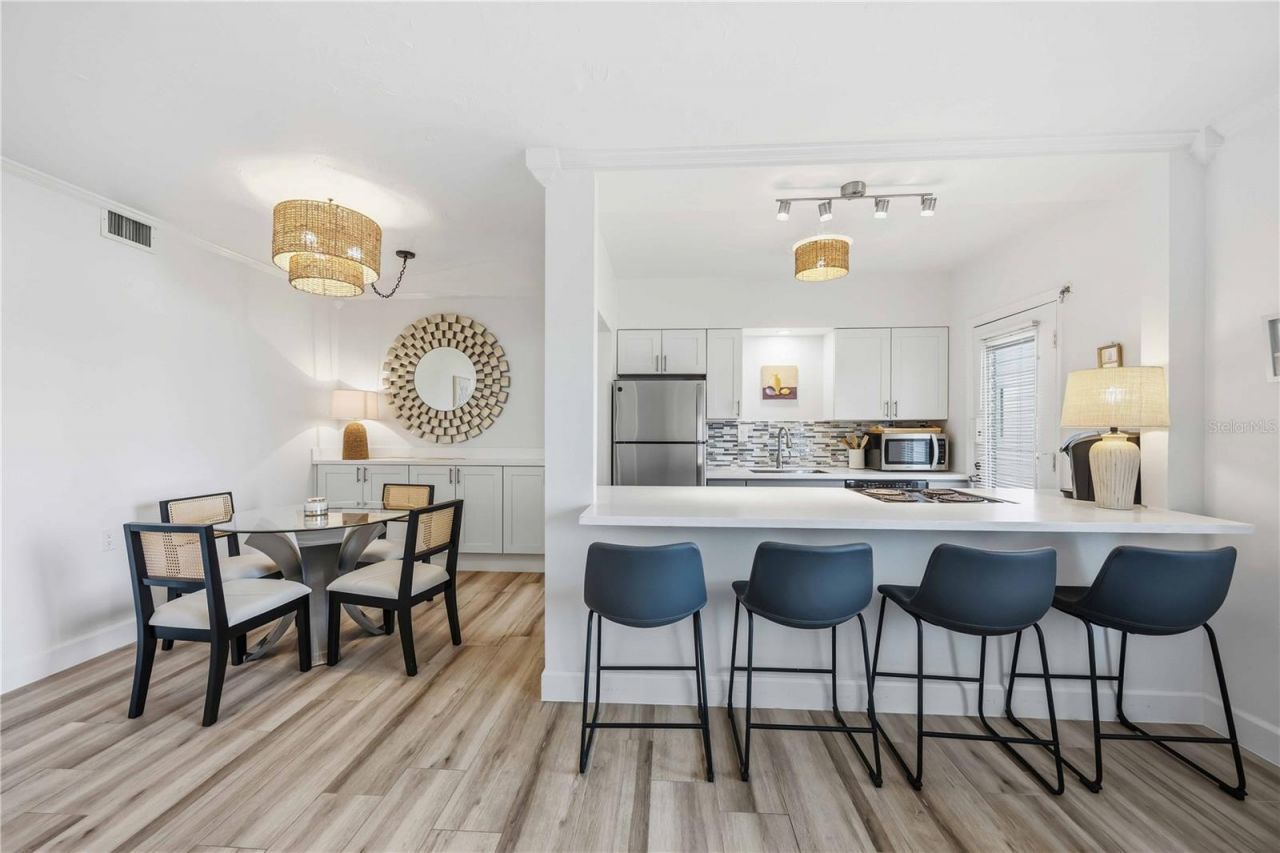 765 John Ringling Boulevard, Unit 5, Sarasota, FL 34236 Photo