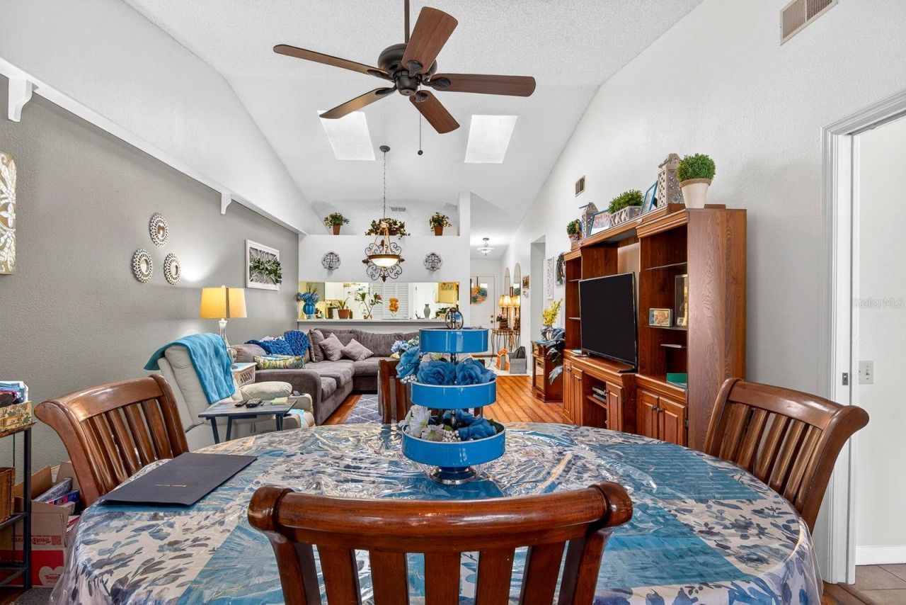7126 28th Avenue Drive W, Unit 2250, Bradenton, FL 34209 Photo