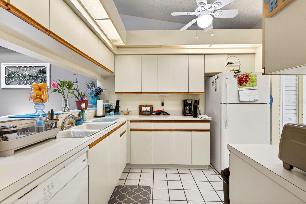 7126 28th Avenue Drive W, Unit 2250, Bradenton, FL 34209 Photo