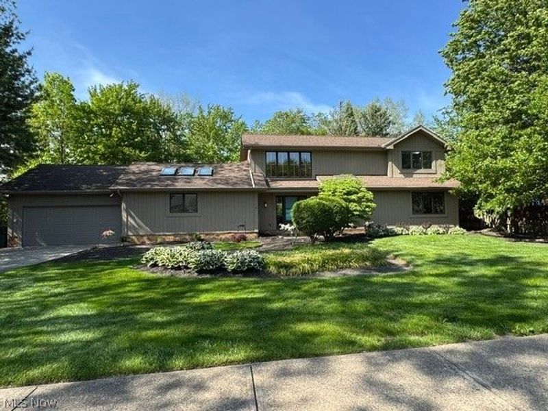 6319 Woodhawk Drive, Mayfield Heights, OH 44124 Photo 1