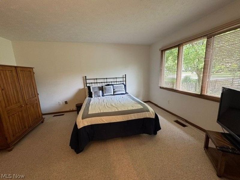 6319 Woodhawk Drive, Mayfield Heights, OH 44124 Photo 10