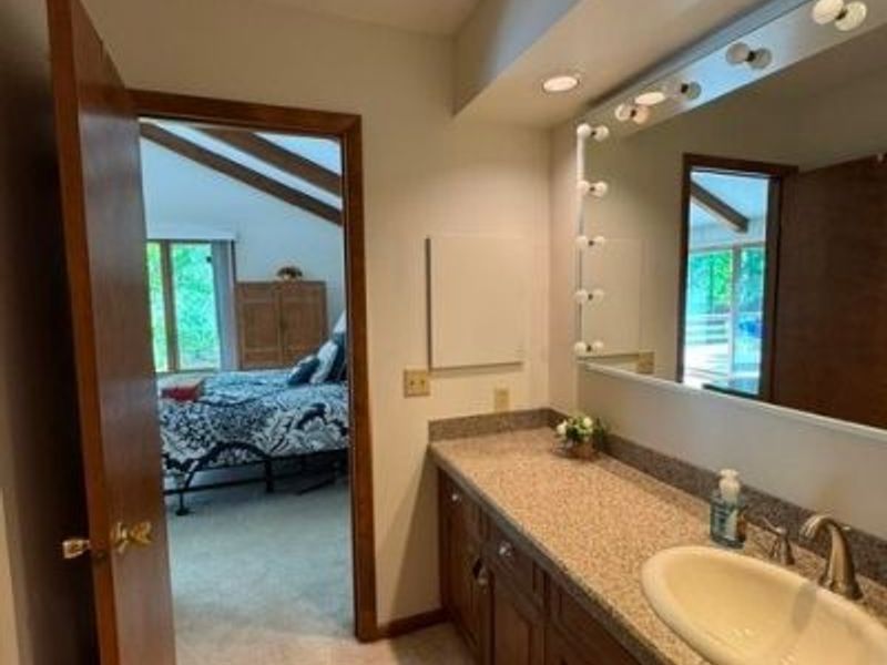 6319 Woodhawk Drive, Mayfield Heights, OH 44124 Photo 12