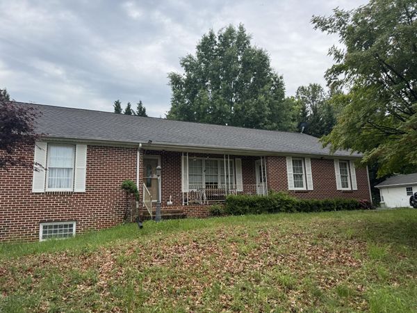 9149 Hardy RD , Vinton, VA 24179