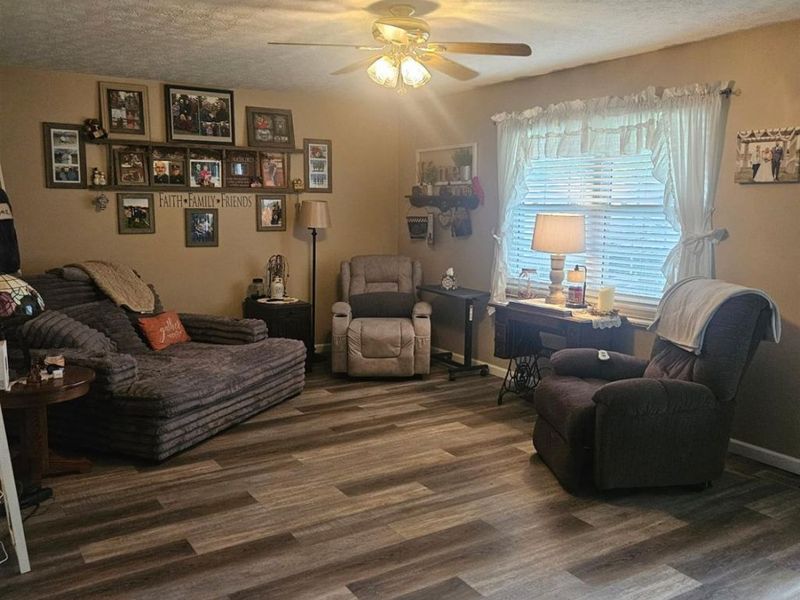 8233 Meadowlark Drive, Carlisle, OH 45005 Photo 4