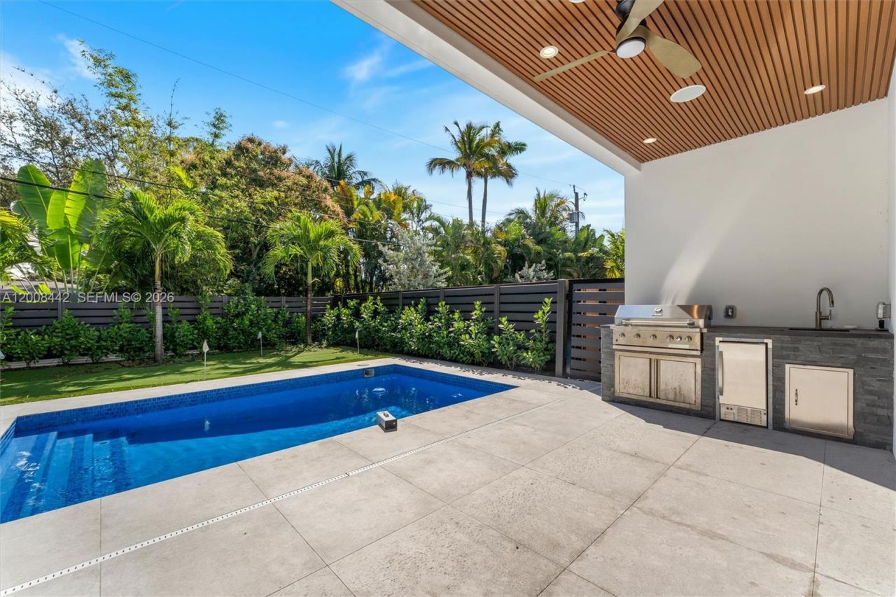 1122 NE 10 , Fort Lauderdale, FL 33304 Photo