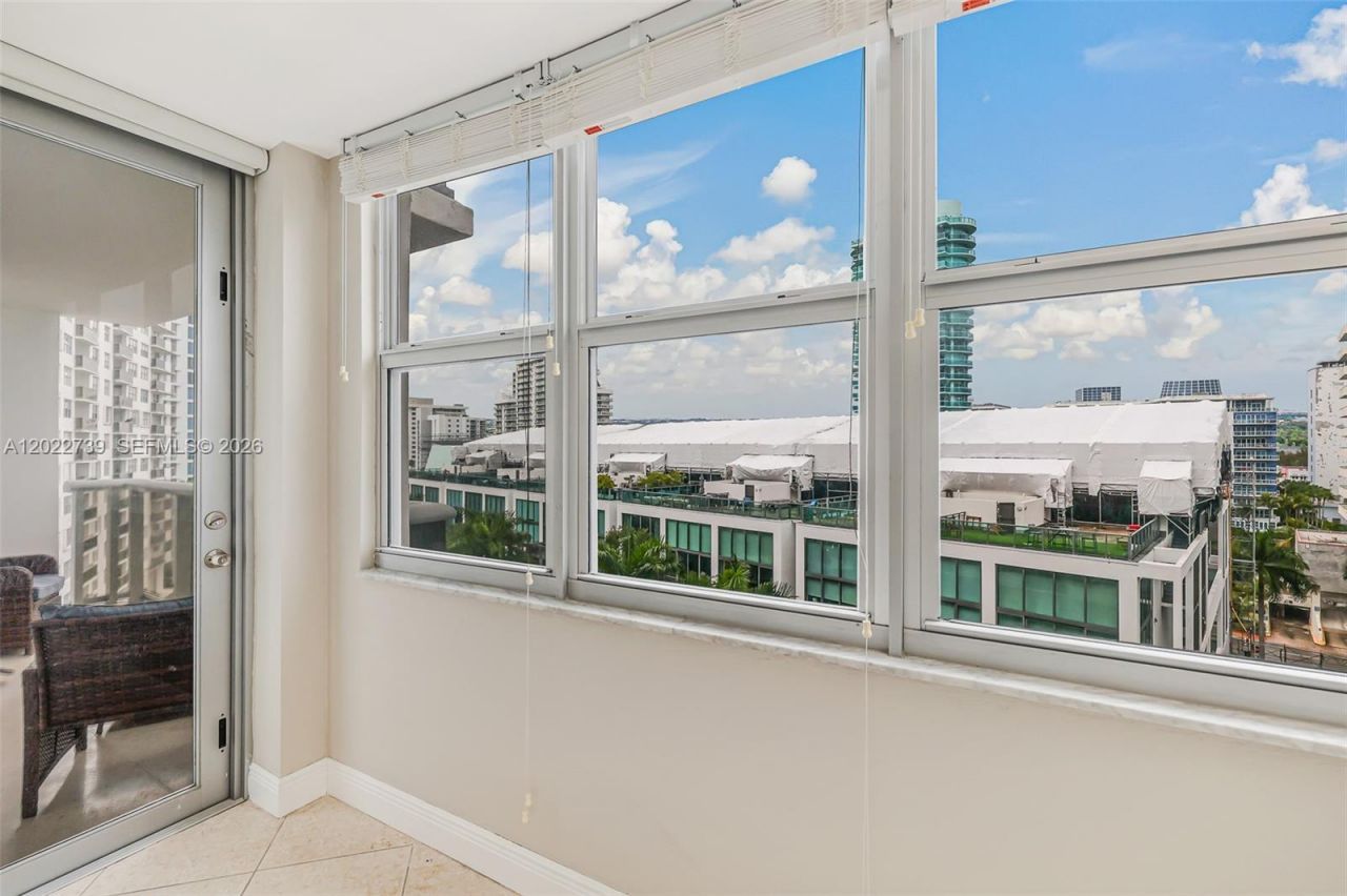 6039 Collins Ave, Unit 936, Miami Beach, FL 33140 Photo