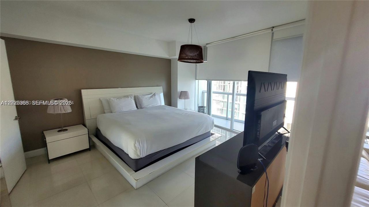 485 Brickell Ave, Unit 2311, Miami, FL 33131 Photo